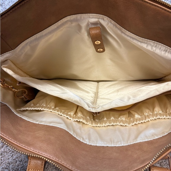 White Elm GEMINI CONVERTIBLE BACKPACK - ALMOND - Picture 3 of 9